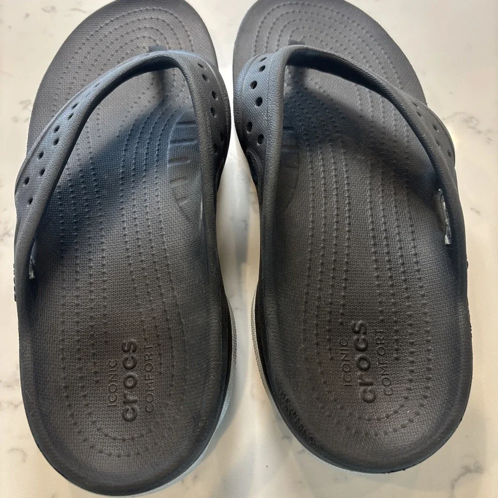 CROCS Swiftwater Deck Thong Flip‎ Flop Sandal Beach Boat Men's US 10 Black/Gray